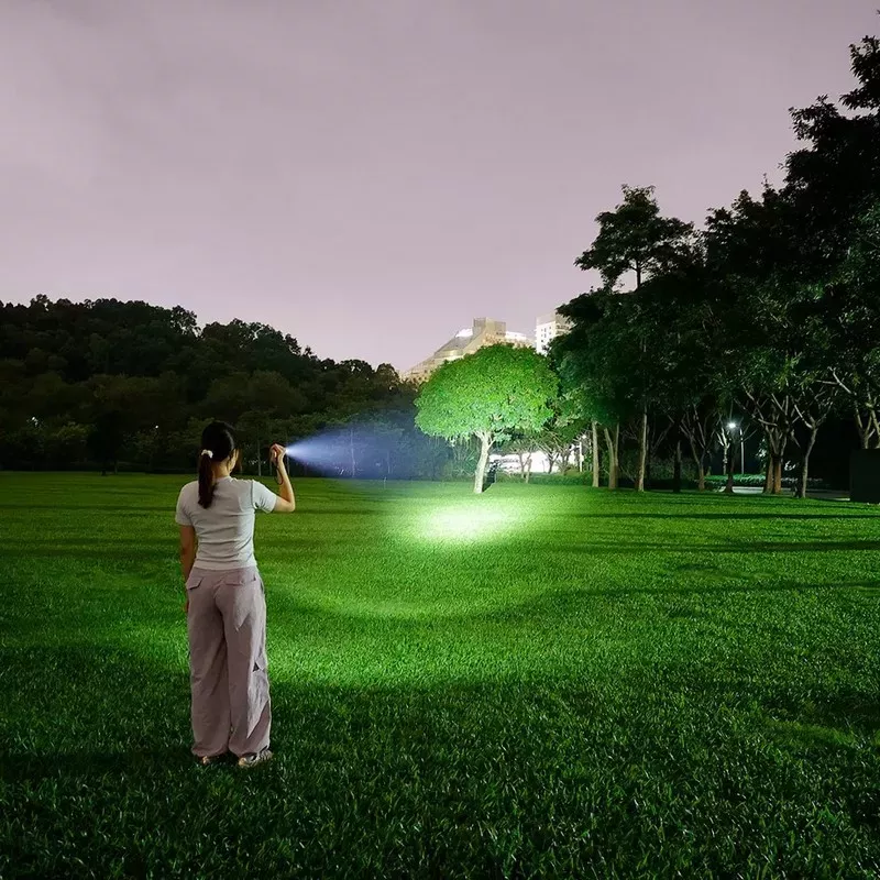 LD35 Micro-Arc powerful 1200 lumens LED flashlight by Prolutech