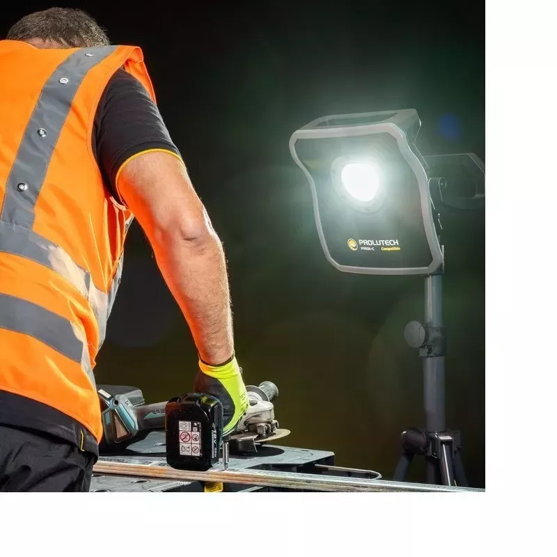 10000 lumens compatible rechargeable projector