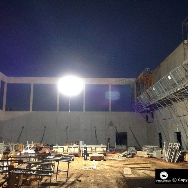 Eclairage chantier par ballon éclairant Airstar LED Sirocco 2M 1200w HMI par Prolutech