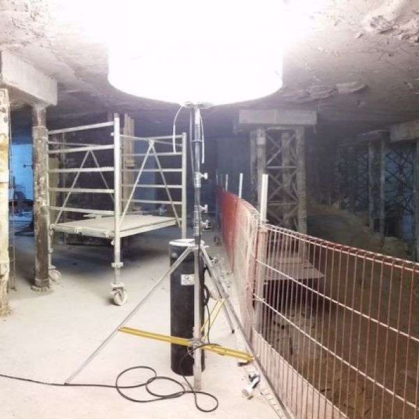 Eclairage chantier de construction intérieur par ballon éclairant Airstar Flex 1000w HTI par Prolutech