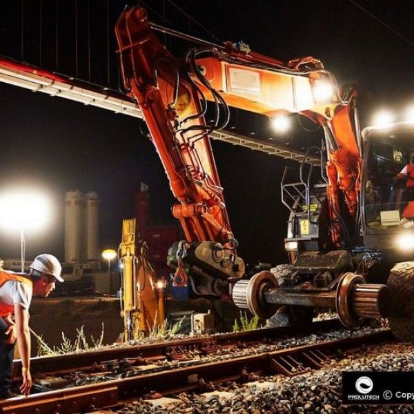 Eclairage engin sur voie SNCF avec ballon éclairant Airstart 1200 HMI par Prolutech
