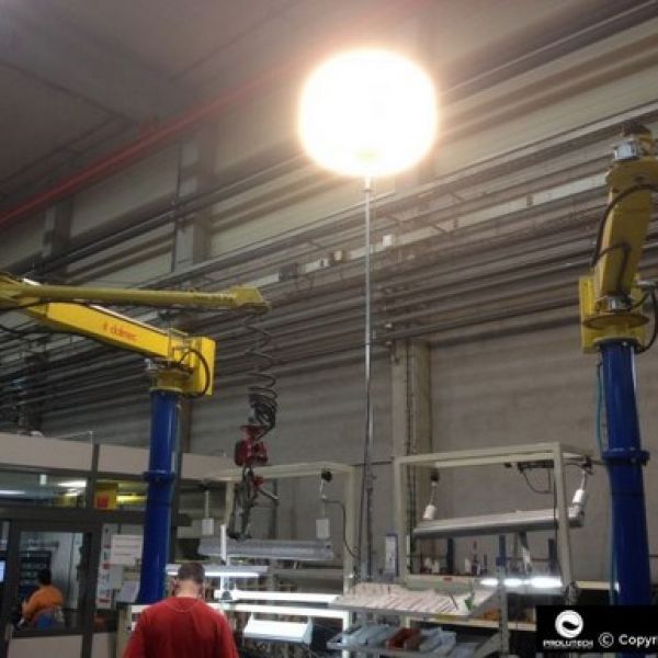 Eclairage usine de production par ballon lumineux Airstar distribué par Prolutech