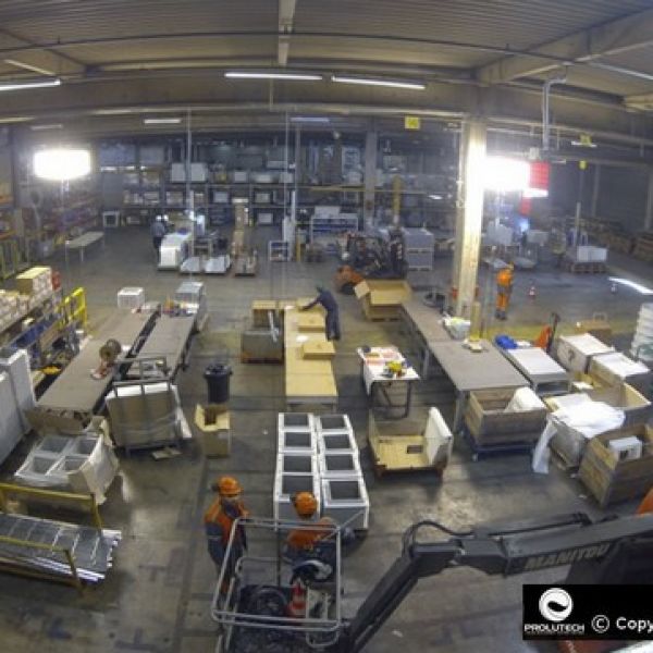 Eclairage usine industrielle par prolutech et son ballon éclairant Airstar Flex 1000w HTI