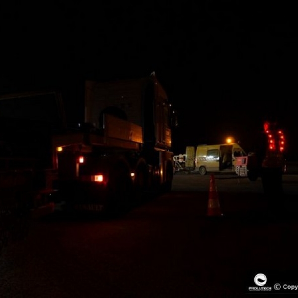 Sécurité active sur les chantiers de nuit grace au gilet de sécurité à LED proposé par prolutech
