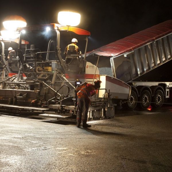 éclairage chantier enrobé